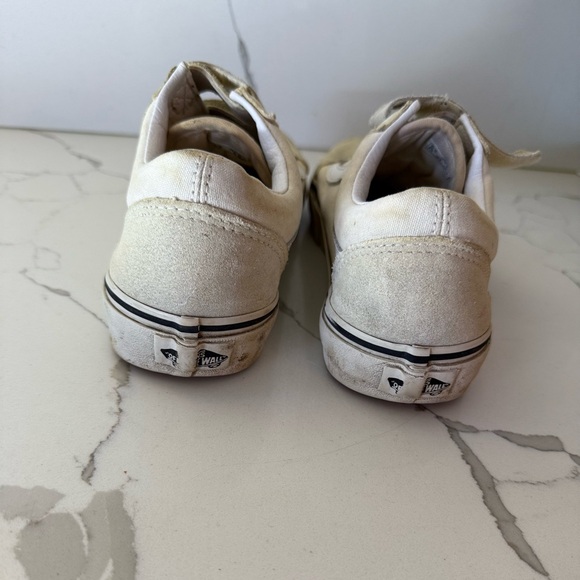 Vans Old Skool Skate Shoes - Picture 2 of 5